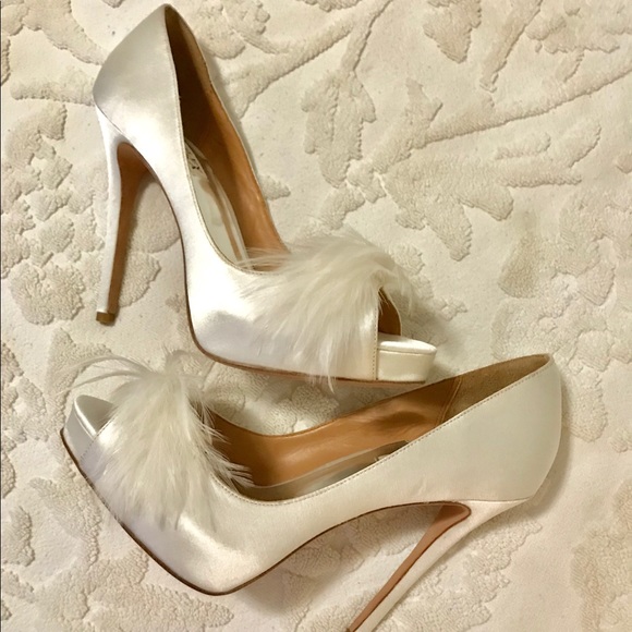 Sold***^Madgley Mischka Pumps ⚜ - Picture 3 of 8